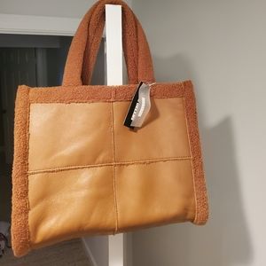 Vegan and shearling tote NEW